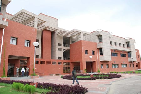 6 IITs Get New Directors, 2 more to Follow the Trend iit kanpur