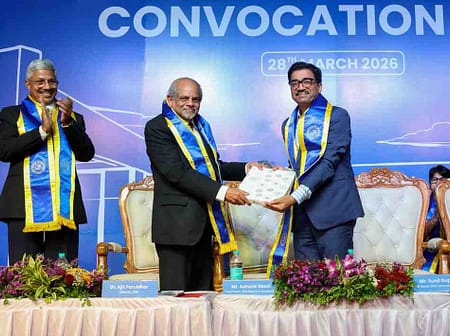 Opportunity in Uncertainty: Sunil Gupta Addresses GIM’s 26th Convocation GIM Convocations